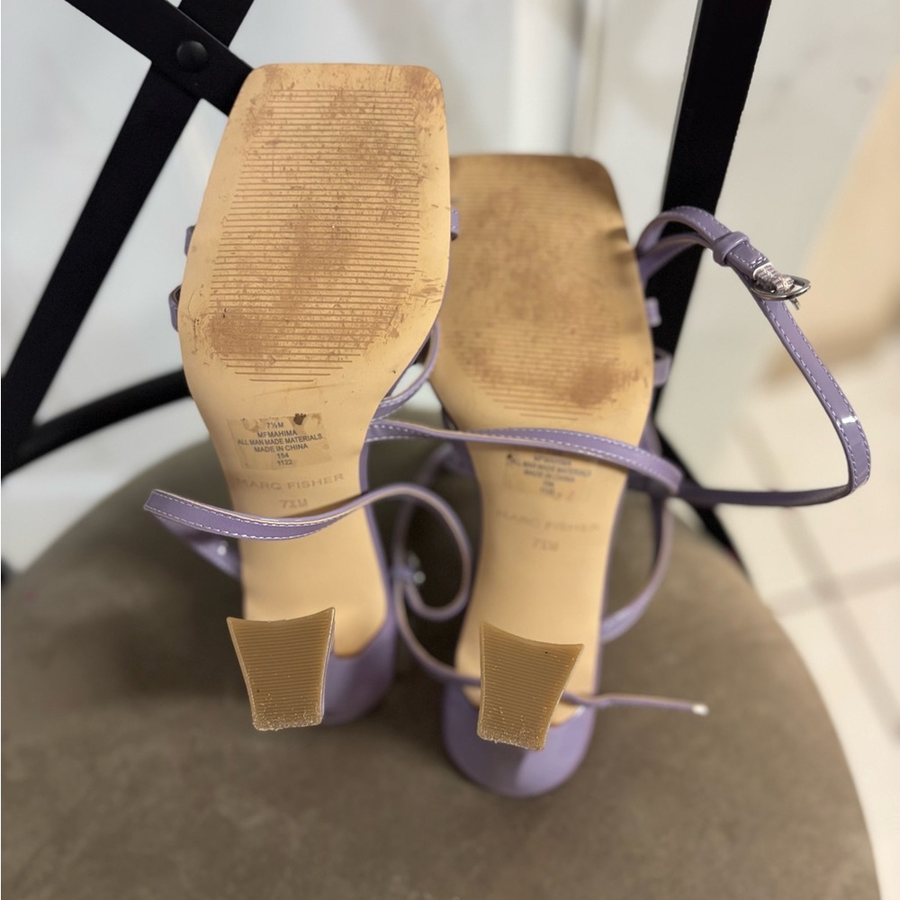 Size 7.5 Marc Fisher light Purple Mahima Strappy 3" Flared Heel Sandal EUC! - Picture 7 of 9